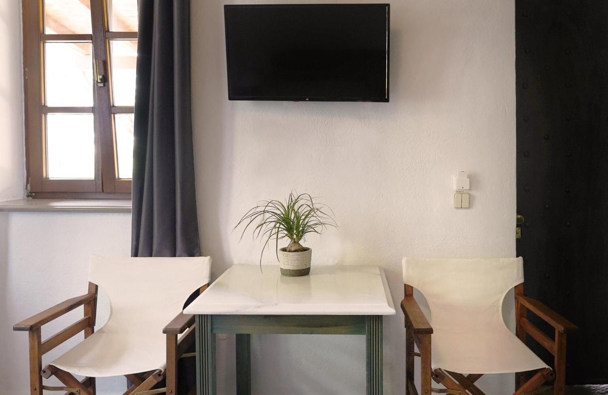 Polas Residencies Aparthotel Calamata Quarto foto